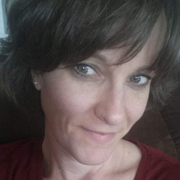 Meet your Posher, Lisa - Picture 1 of 1